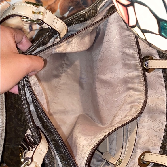 MORE PICS!! - Picture 2 of 3